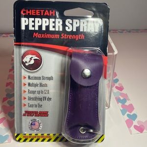 CHEETAH PEPPER SPRAY MAXIMUM STRENGTH PURPLE CASE KEY CHAIN LOOP NEW MADE IN USA